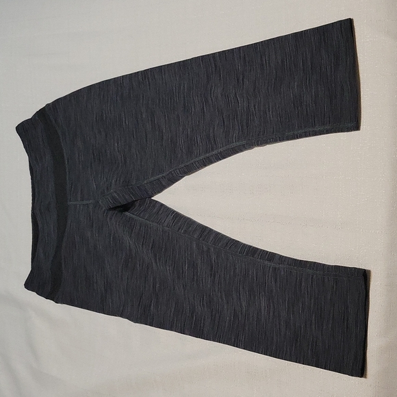 Lucy grey mix capris womens size medium